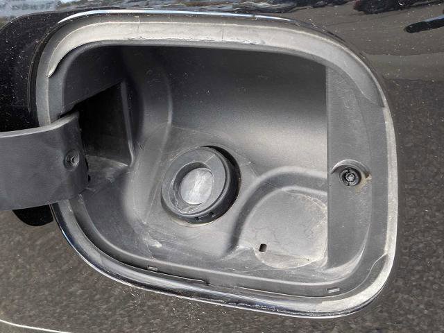 Used 2022 Cadillac Escalade Premium Luxury image 14