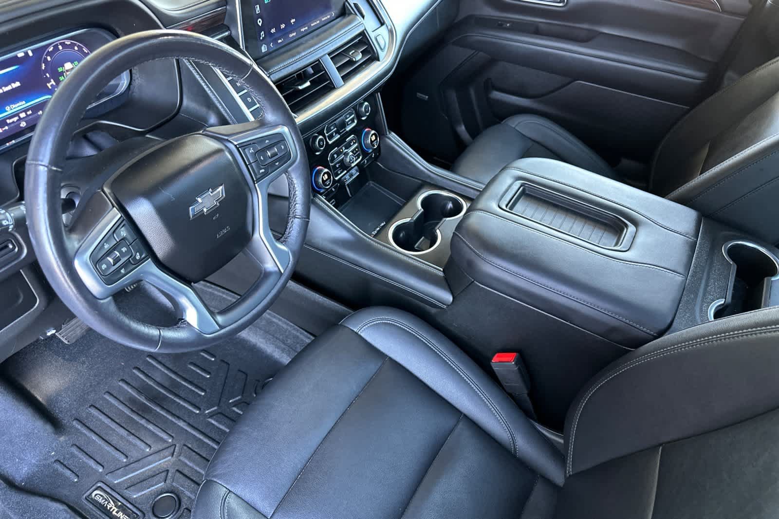 Used 2022 Chevrolet Tahoe Z71 w/ Luxury Package AWD/4WD image 11