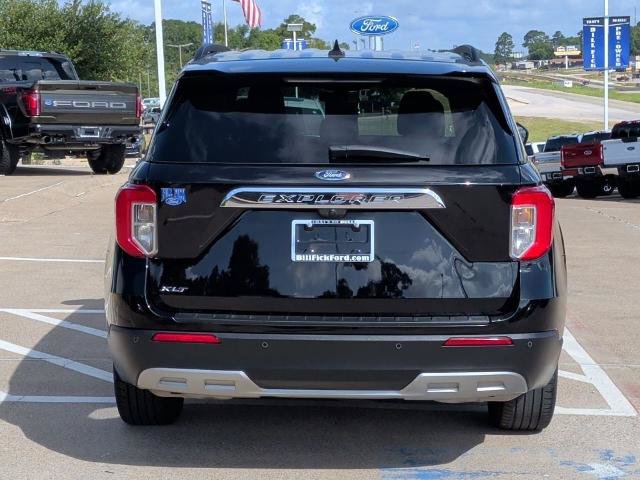 Certified 2024 Ford Explorer XLT w/ Equipment Group 202A RWD image 4