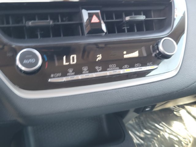 Used 2025 Toyota Corolla LE FWD image 11