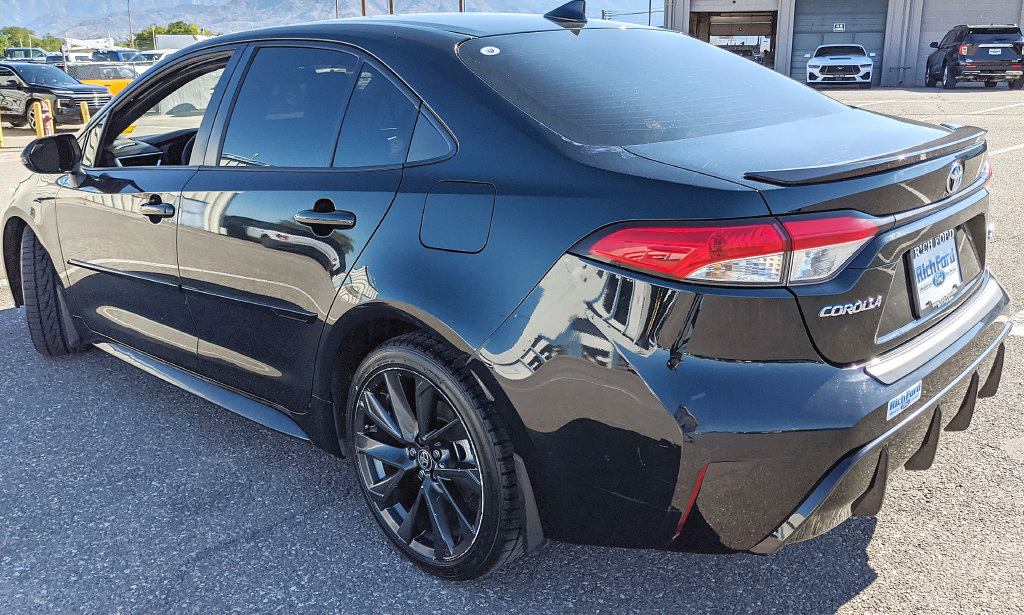 Used 2023 Toyota Corolla SE FWD image 4