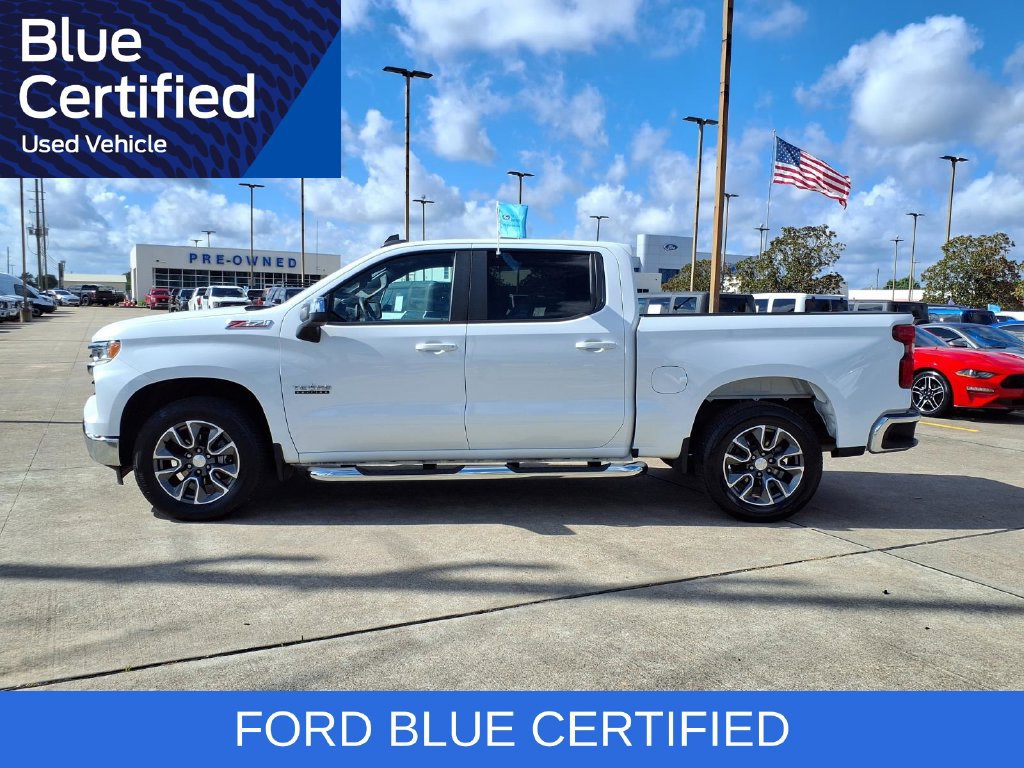 Used 2024 Chevrolet Silverado 1500 LT w/ Z71 Off-Road Package AWD/4WD image 3
