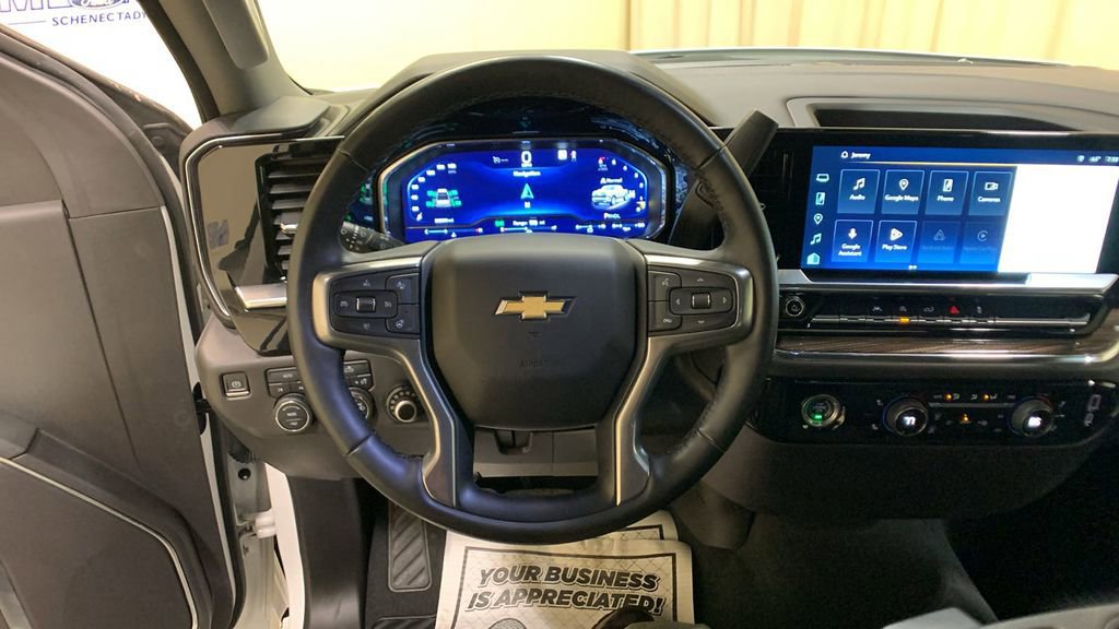 Used 2023 Chevrolet Silverado 1500 LT image 33