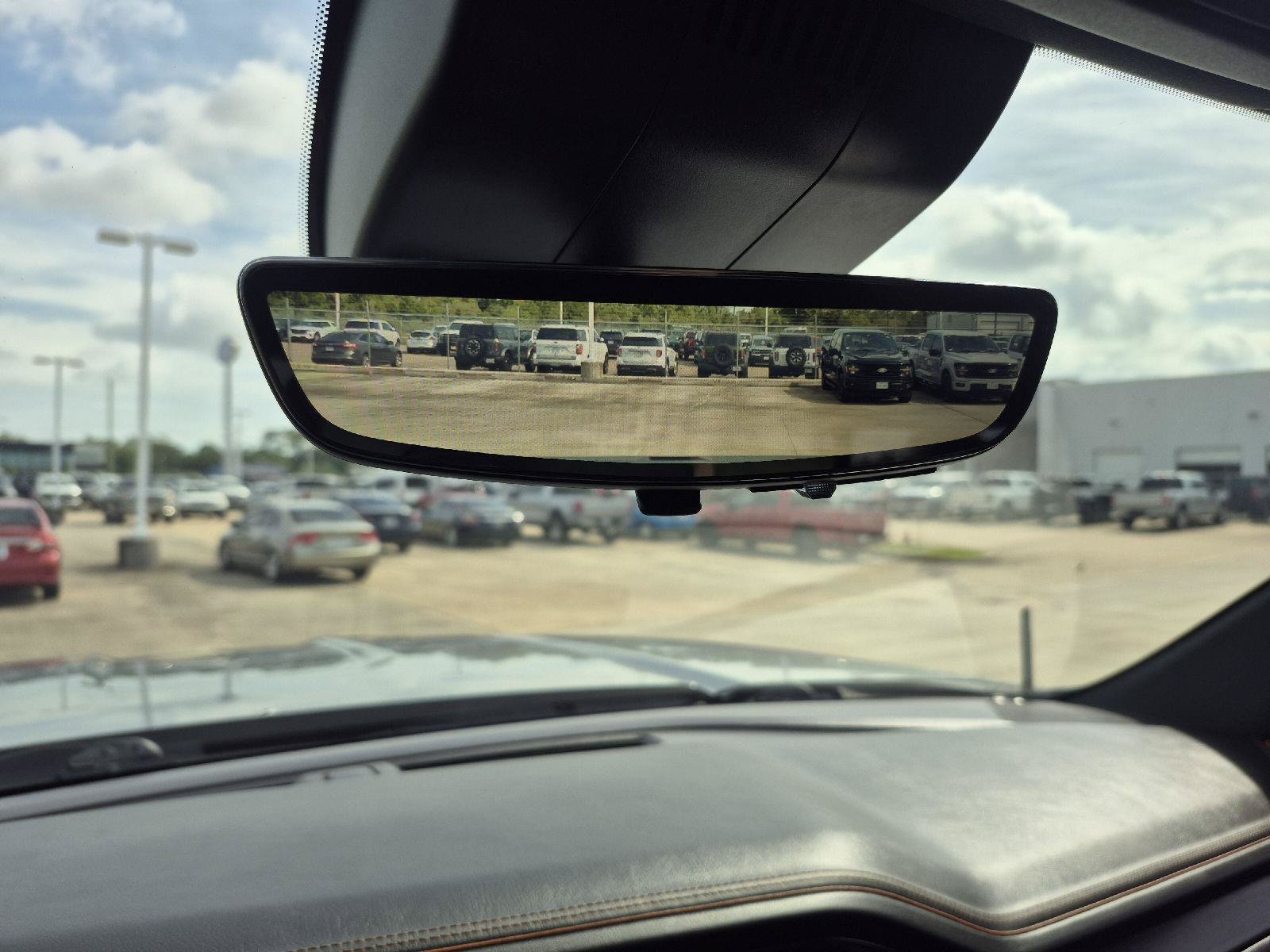 Used 2024 GMC Sierra 2500 AT4 w/ AT4 Premium Plus Package AWD/4WD image 8