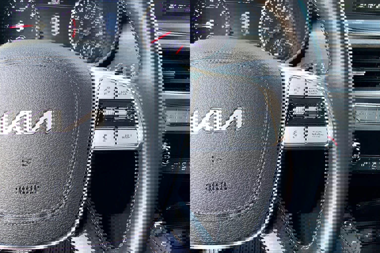 Used 2022 Kia Telluride SX w/ SX Prestige Package image 24