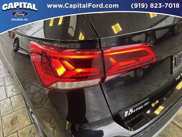 Used 2022 Volkswagen Taos SE image 15