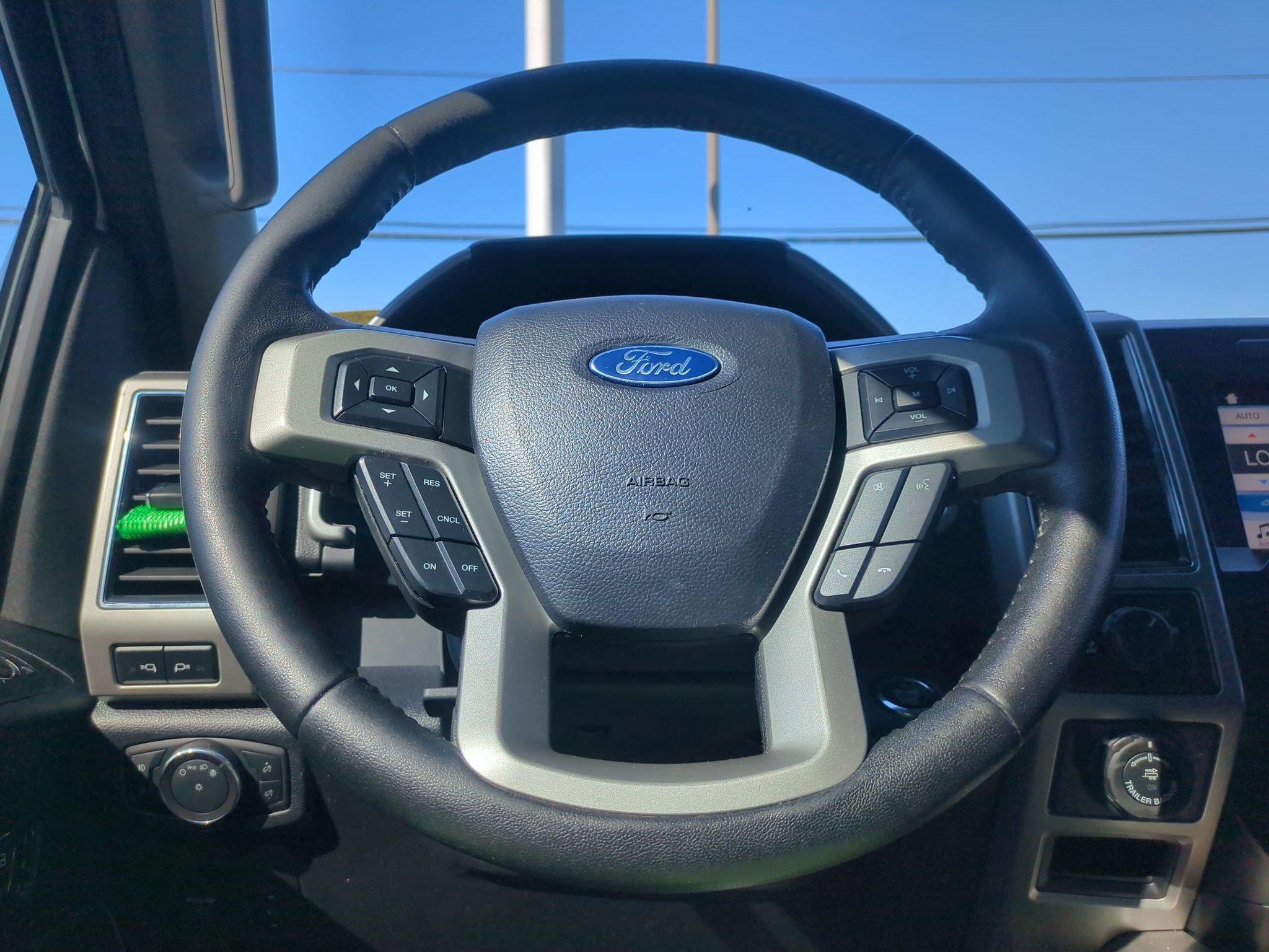 Certified 2019 Ford F150 Lariat RWD image 15