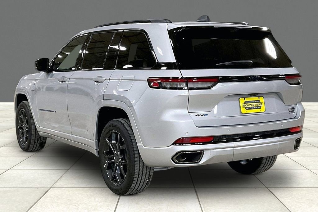 Used 2025 Jeep Grand Cherokee Limited 4xe AWD/4WD image 11