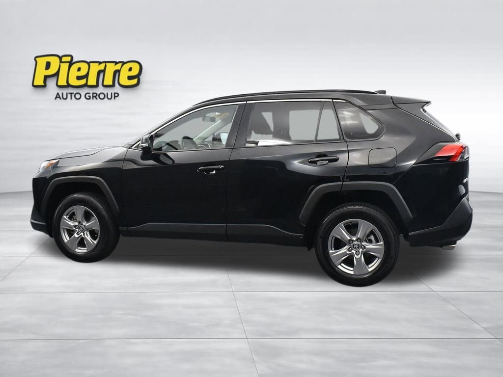 Used 2023 Toyota RAV4 XLE w/ Convenience Package FWD image 2