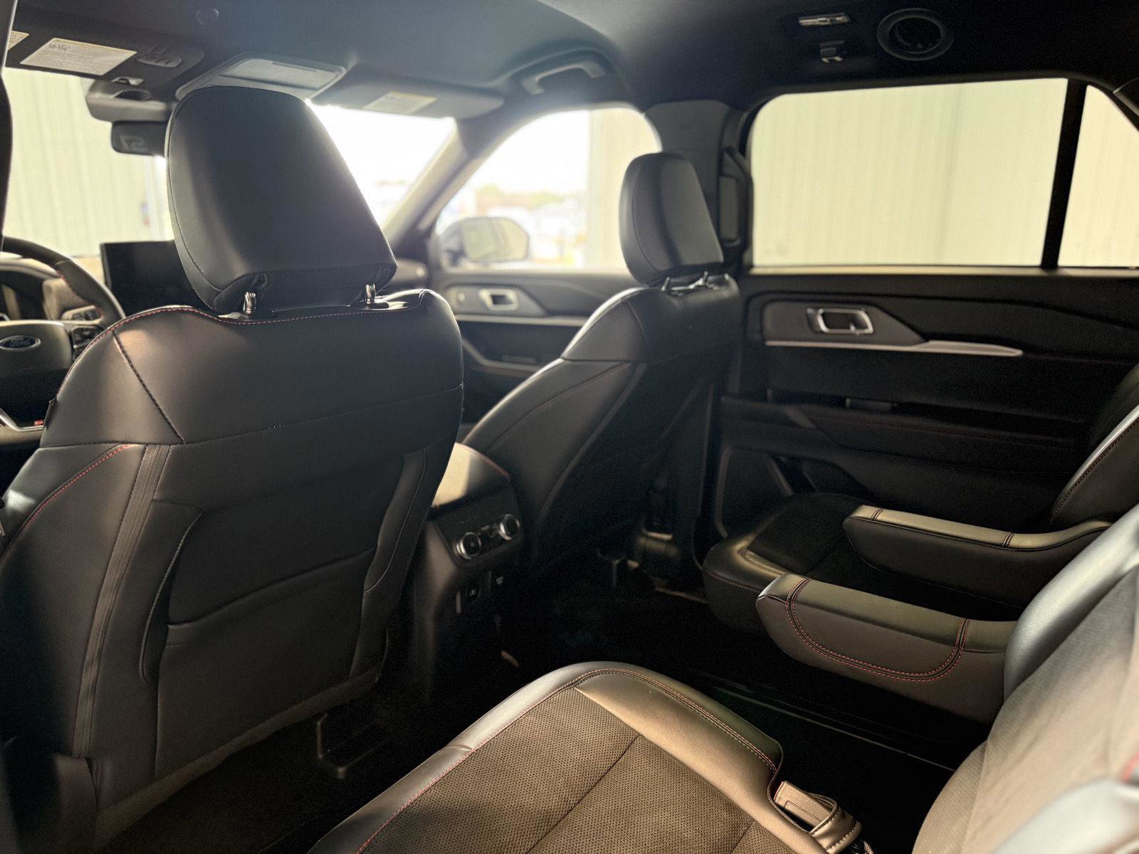 Certified 2025 Ford Explorer ST image 24