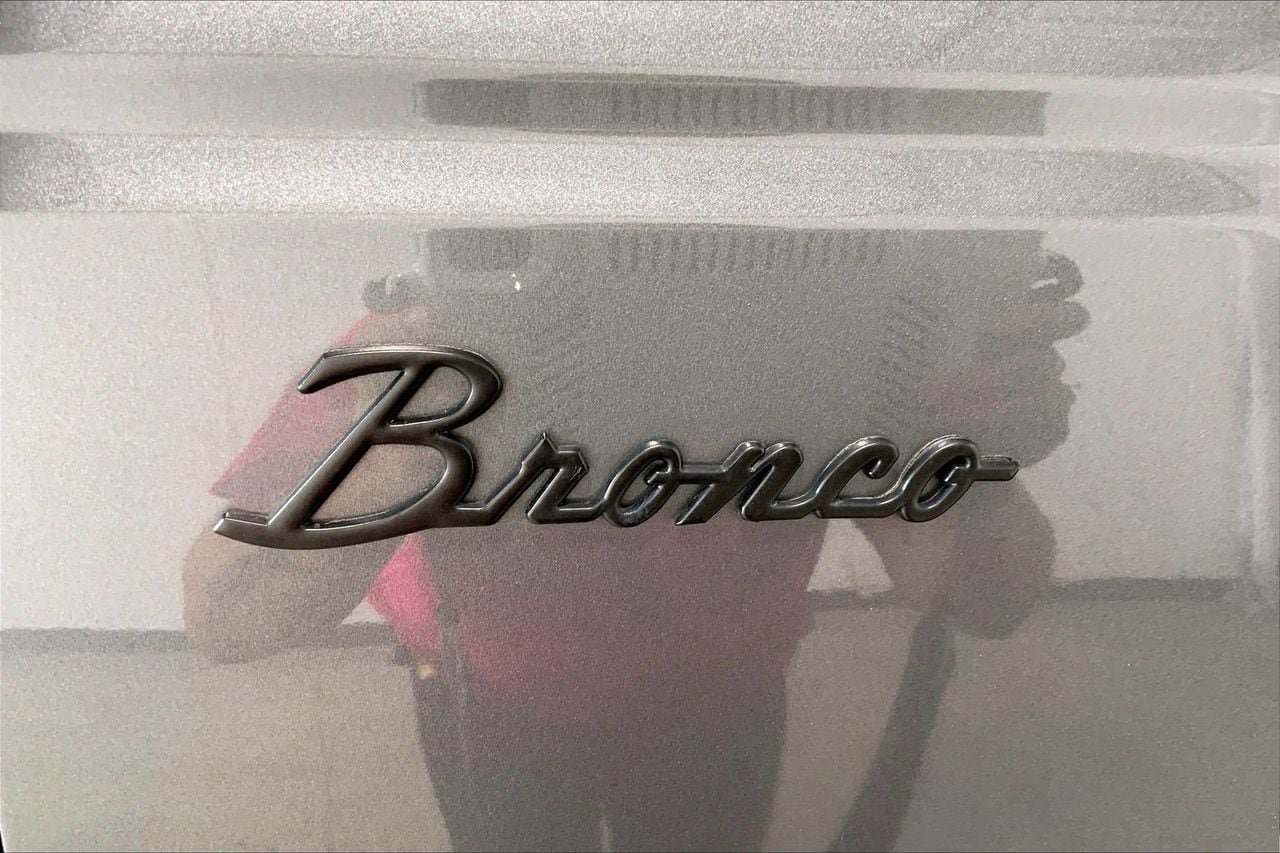 Certified 2022 Ford Bronco Wildtrak AWD/4WD image 7