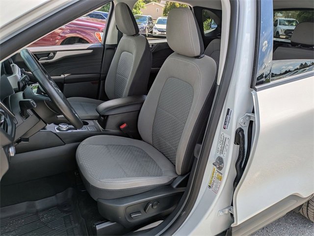 Certified 2022 Ford Escape SE w/ SE Sport Appearance Package image 7