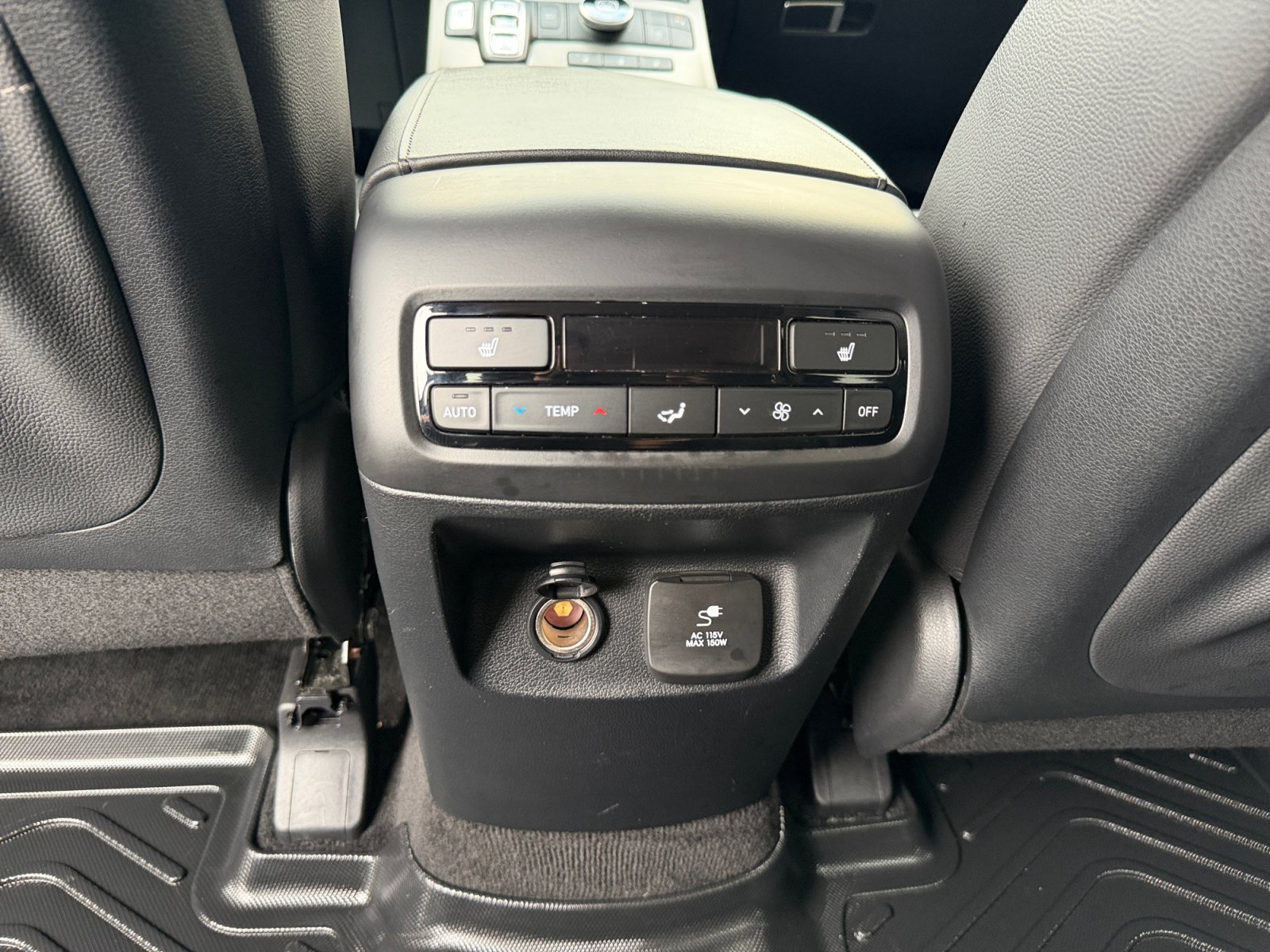 Used 2022 Hyundai Palisade SEL w/ Premium Package FWD image 24
