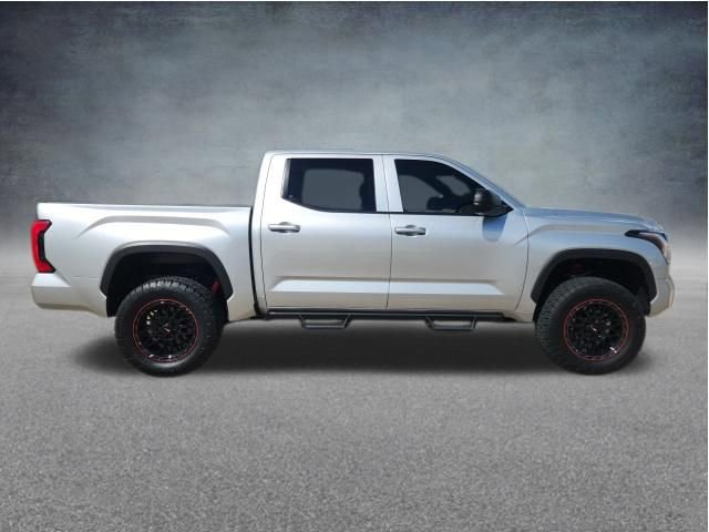 Used 2025 Toyota Tundra SR5 w/ SR5 Premium Package AWD/4WD image 11