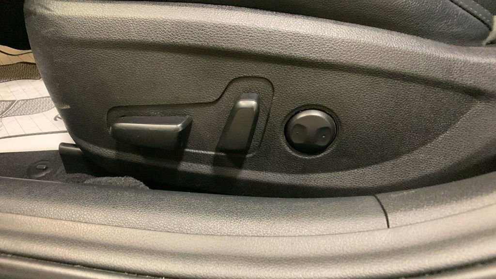 Used 2020 Kia Optima EX image 26