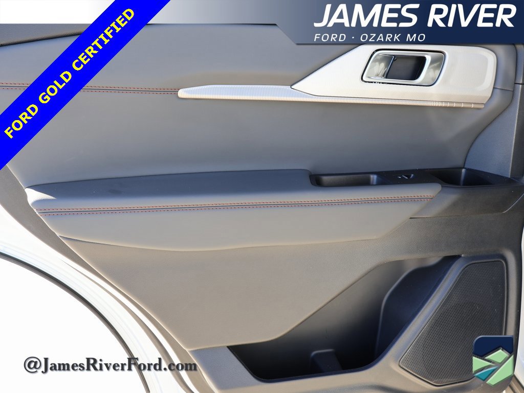 Certified 2025 Ford Explorer Active image 18