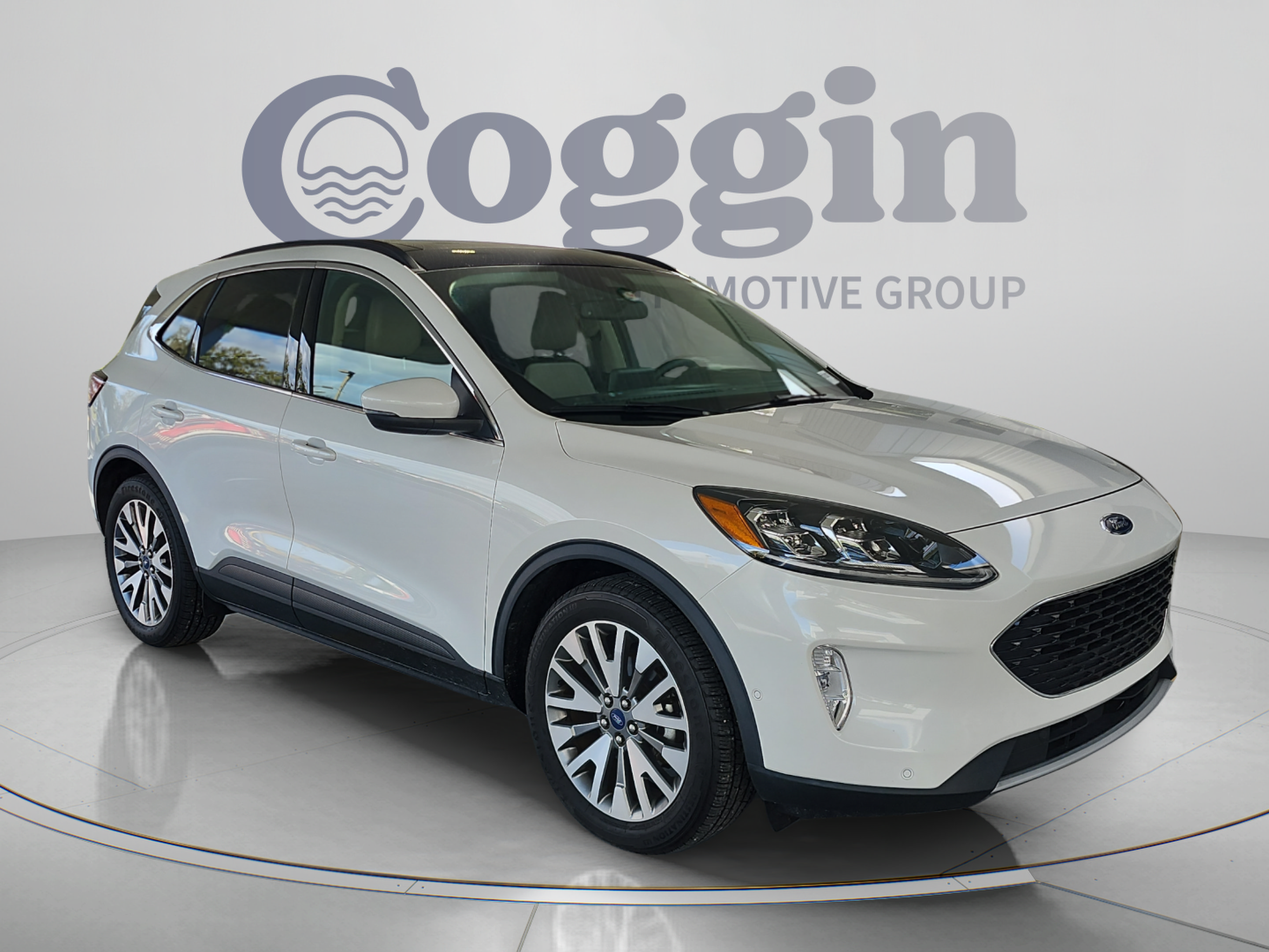 Certified 2020 Ford Escape Titanium w/ Titanium Premium Package 2.0 FWD image 6