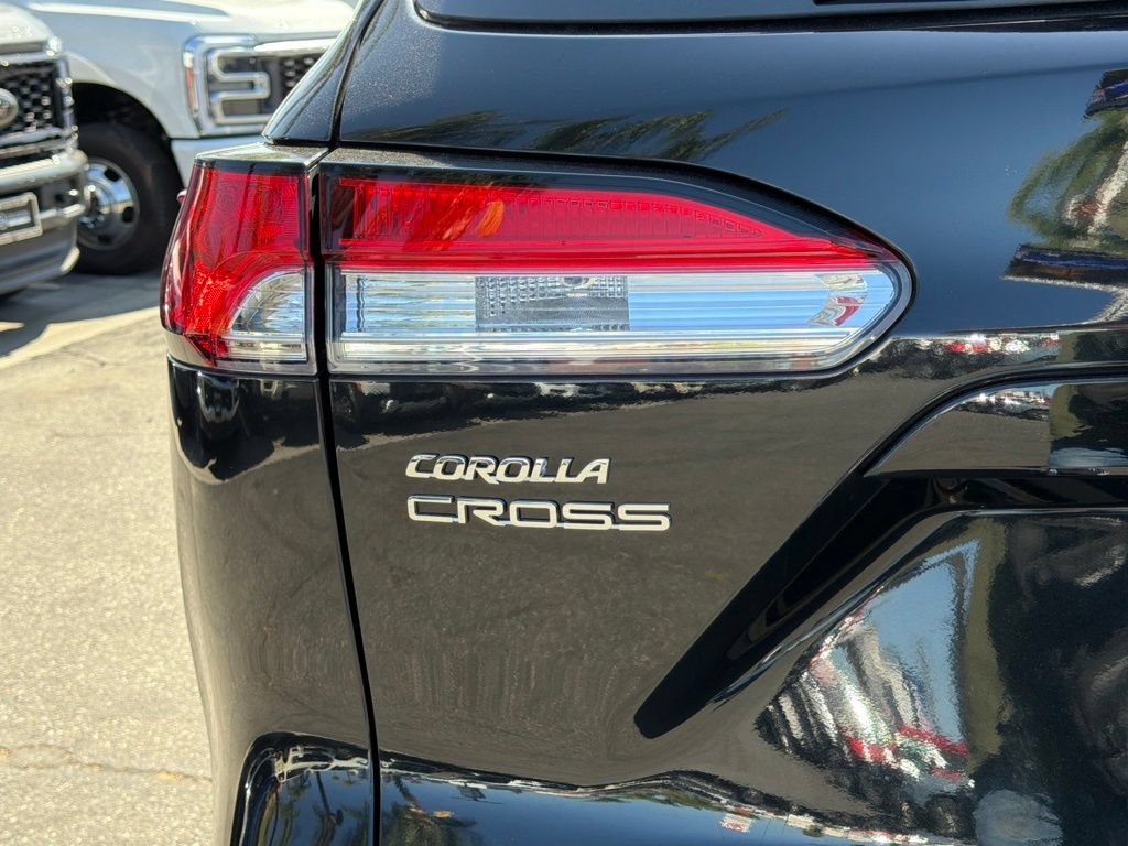 Used 2024 Toyota Corolla Cross LE FWD image 16