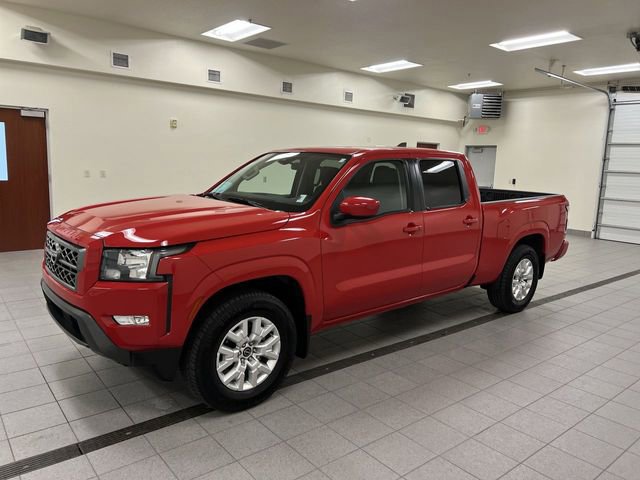 Used 2024 Nissan Frontier SV image 3