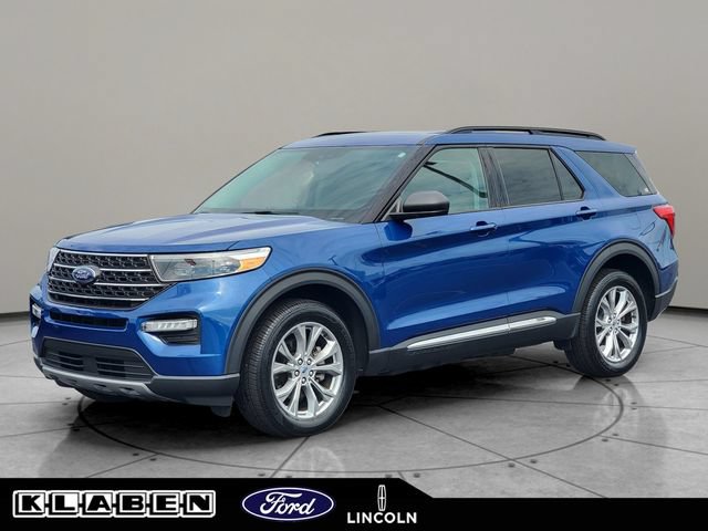 Certified 2023 Ford Explorer XLT w/ Equipment Group 202A AWD/4WD image 1
