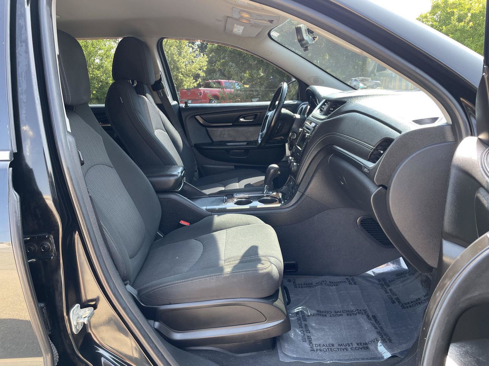 Used 2017 Chevrolet Traverse LT w/ Style and Technology Package AWD/4WD image 19