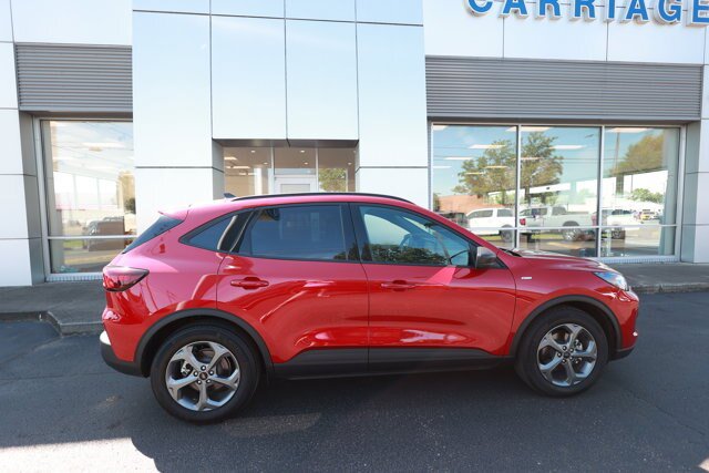 Certified 2025 Ford Escape ST-Line w/ Tech Pack #1 FWD image 5