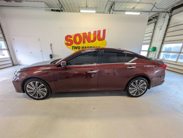 Used 2023 Nissan Altima 2.5 SL AWD/4WD image 2