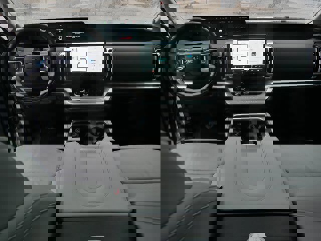 Certified 2025 Ford Expedition Max Platinum image 16