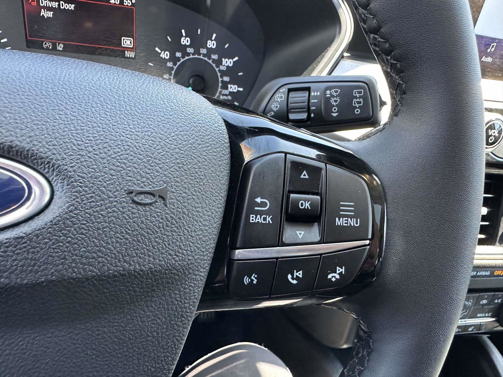 Certified 2022 Ford Escape SEL AWD/4WD image 31