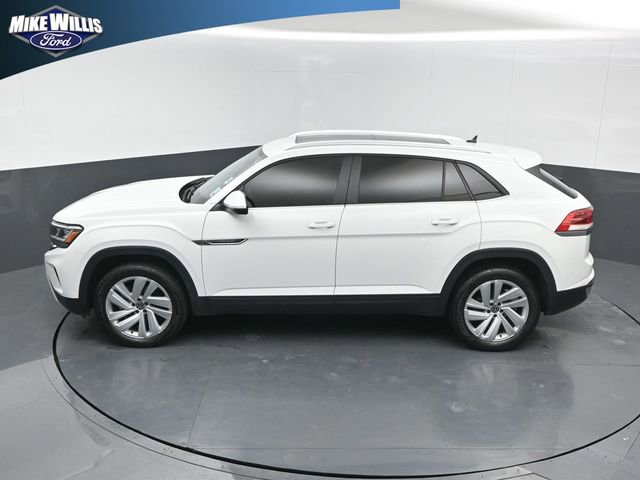 Used 2023 Volkswagen Atlas Cross Sport SE w/ Panoramic Sunroof Package FWD image 12