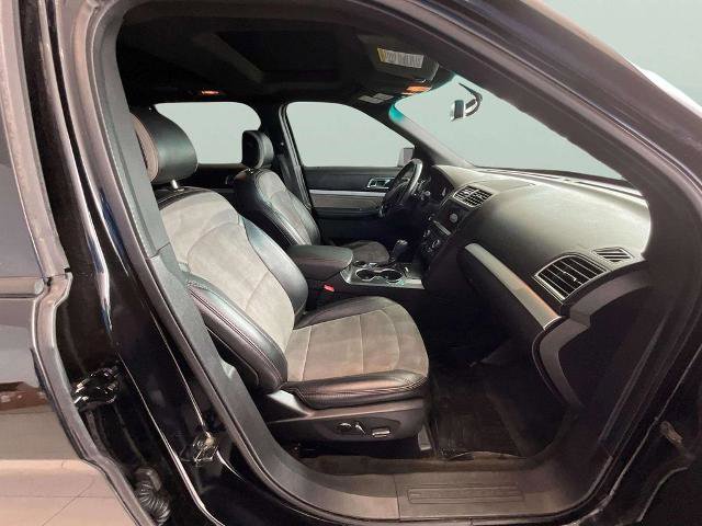 Certified 2017 Ford Explorer XLT w/ Equipment Group 202A FWD image 23