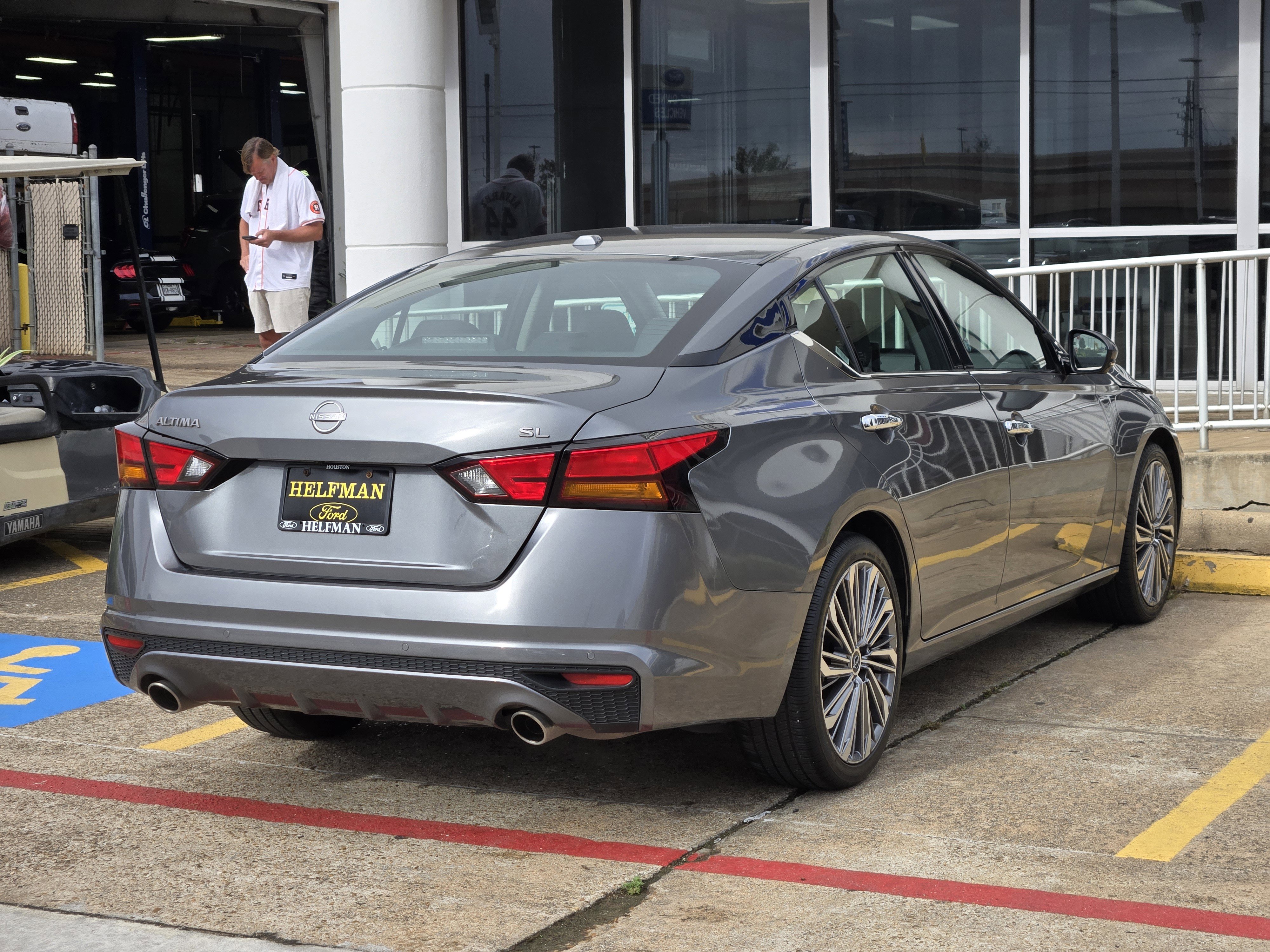 Used 2023 Nissan Altima 2.5 SL image 3
