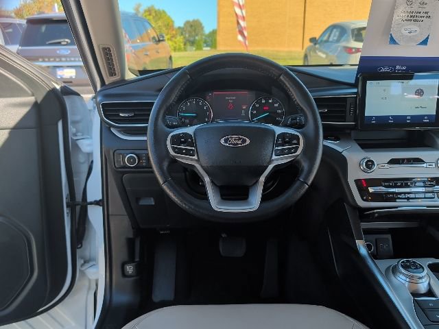 Certified 2023 Ford Explorer XLT w/ Equipment Group 202A image 21