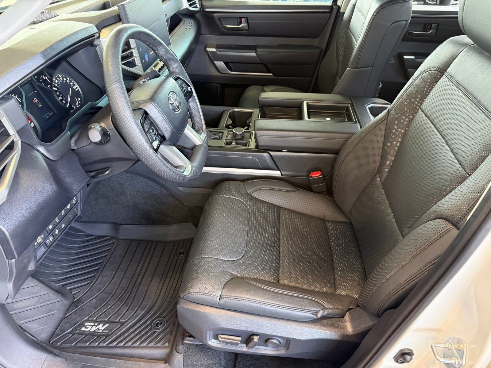 Used 2024 Toyota Tundra SR5 w/ SR5 Premium Package AWD/4WD image 5