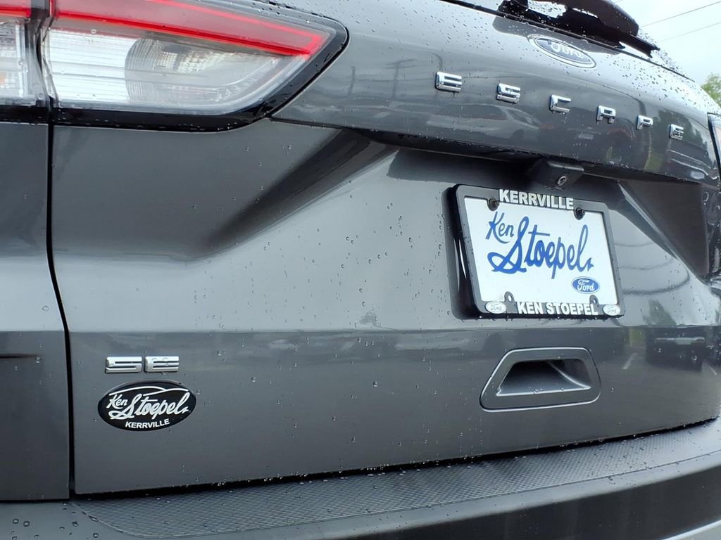 Certified 2022 Ford Escape SE FWD image 8