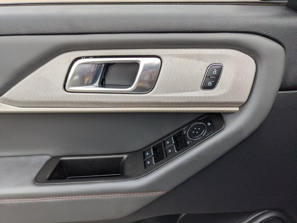 Certified 2025 Ford Explorer Active w/ Active Comfort Package RWD image 14