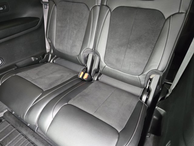 Used 2024 Jeep Grand Cherokee L Altitude image 29