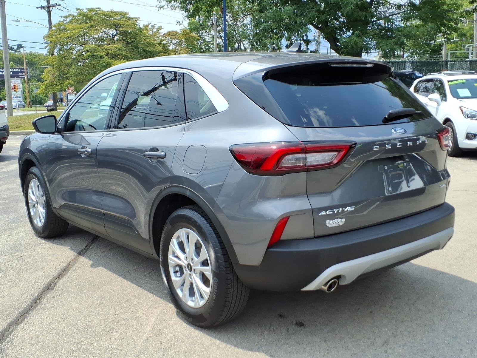 Certified 2023 Ford Escape Active AWD/4WD image 6