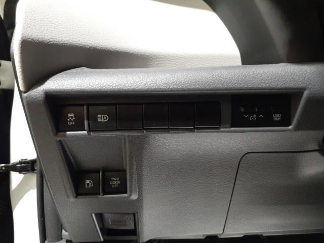 Used 2021 Toyota Sienna XLE image 19