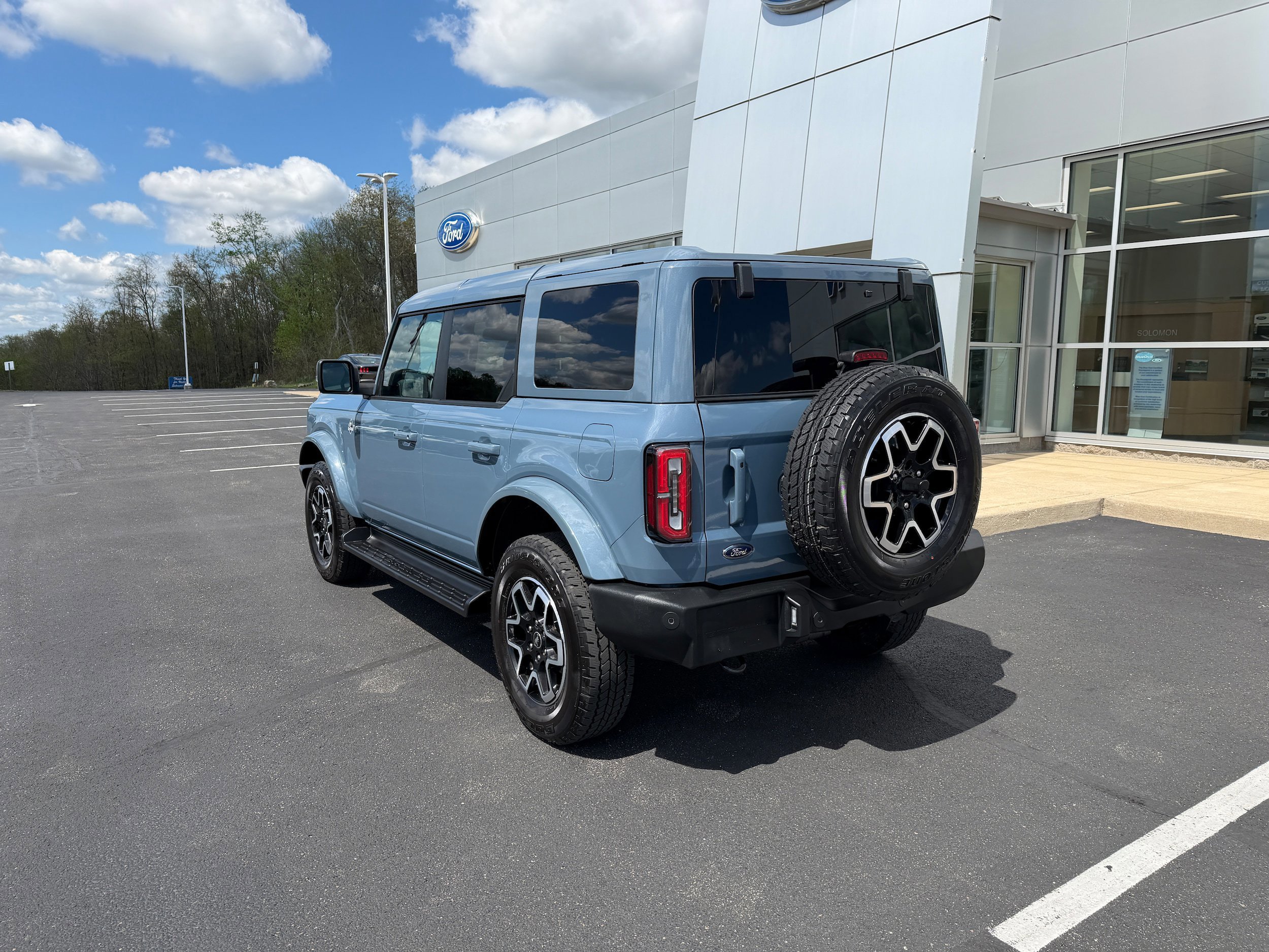 Certified 2025 Ford Bronco Outer Banks AWD/4WD image 5