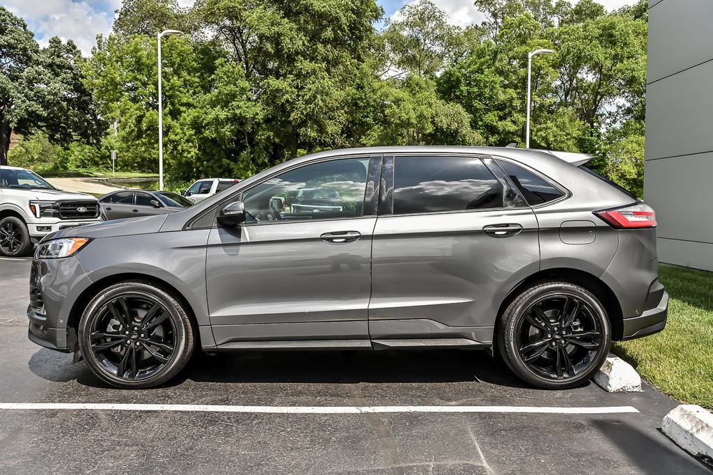 Certified 2023 Ford Edge ST w/ Equipment Group 401A AWD/4WD image 6