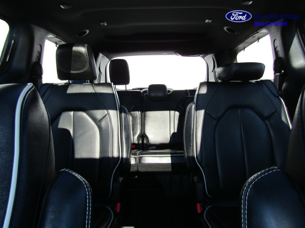 Used 2025 Chrysler Pacifica Limited FWD image 22