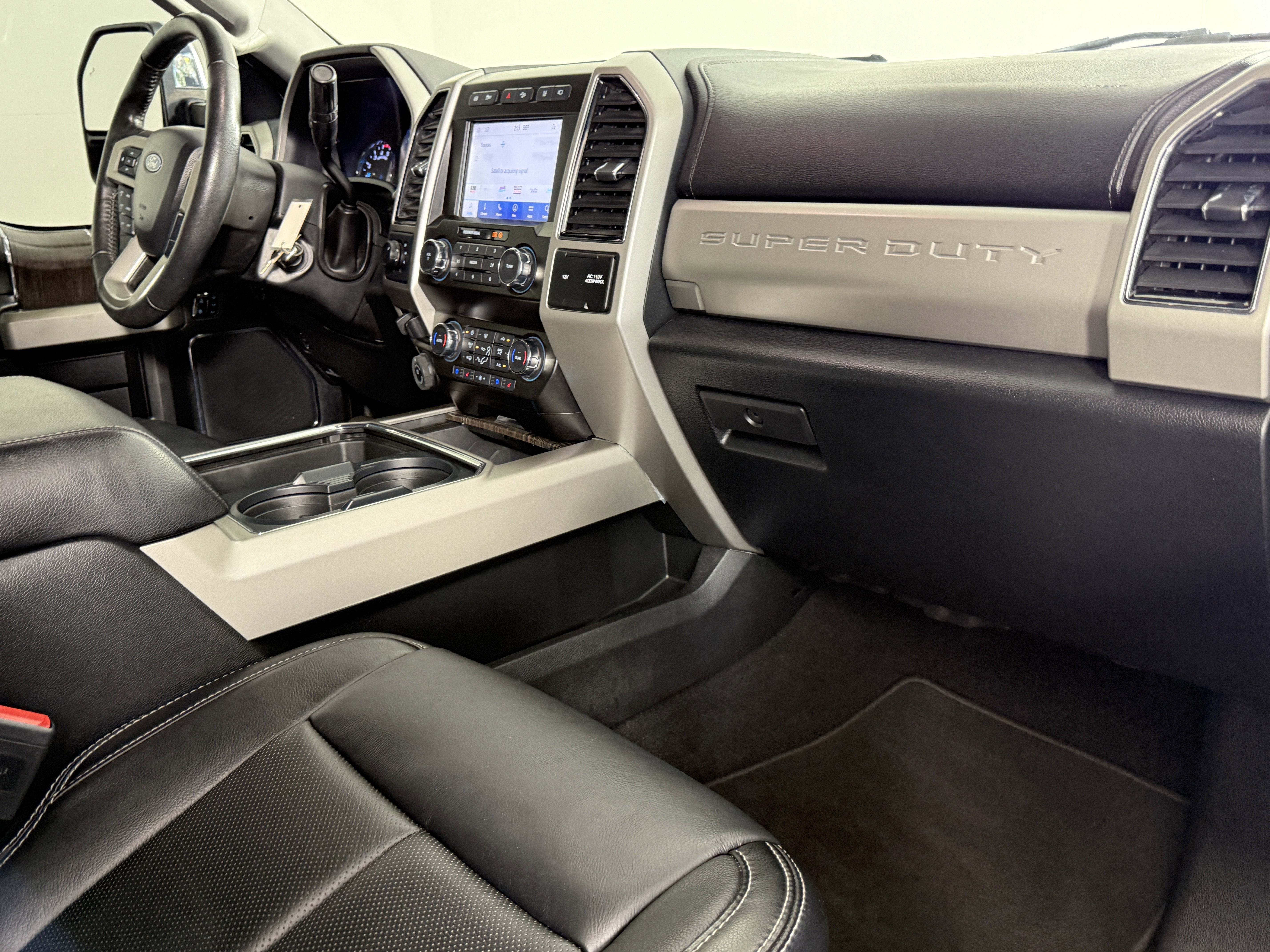 Certified 2020 Ford F250 Lariat w/ Chrome Package image 10