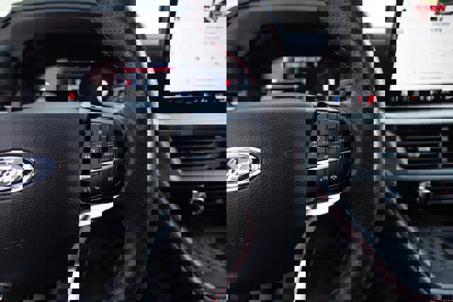 Certified 2025 Ford Explorer ST-Line w/ Premium Package image 19