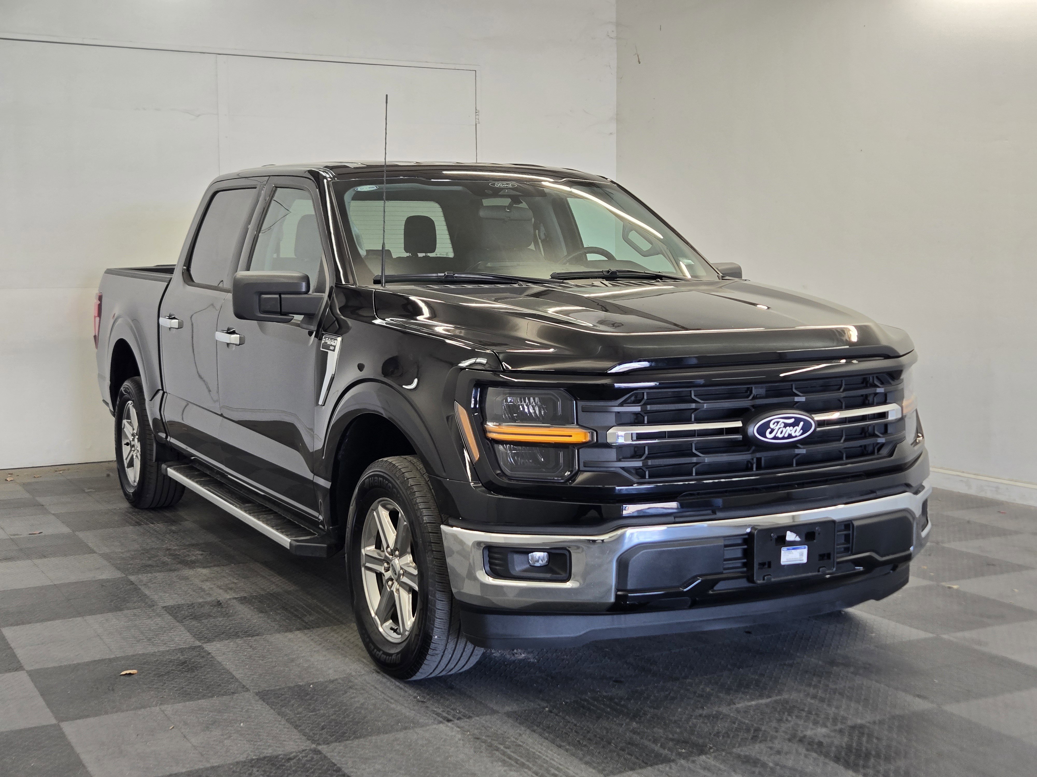 Certified 2025 Ford F150 XLT w/ Equipment Group 301A Standard image 6