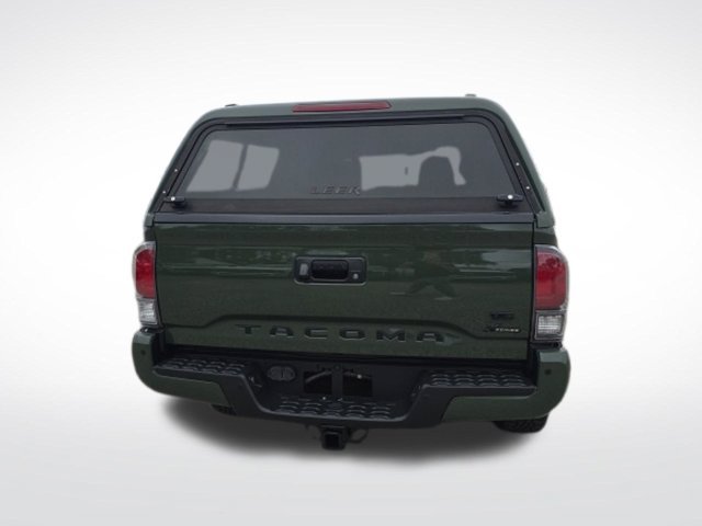 Used 2022 Toyota Tacoma TRD Off-Road w/ Technology Package RWD image 4