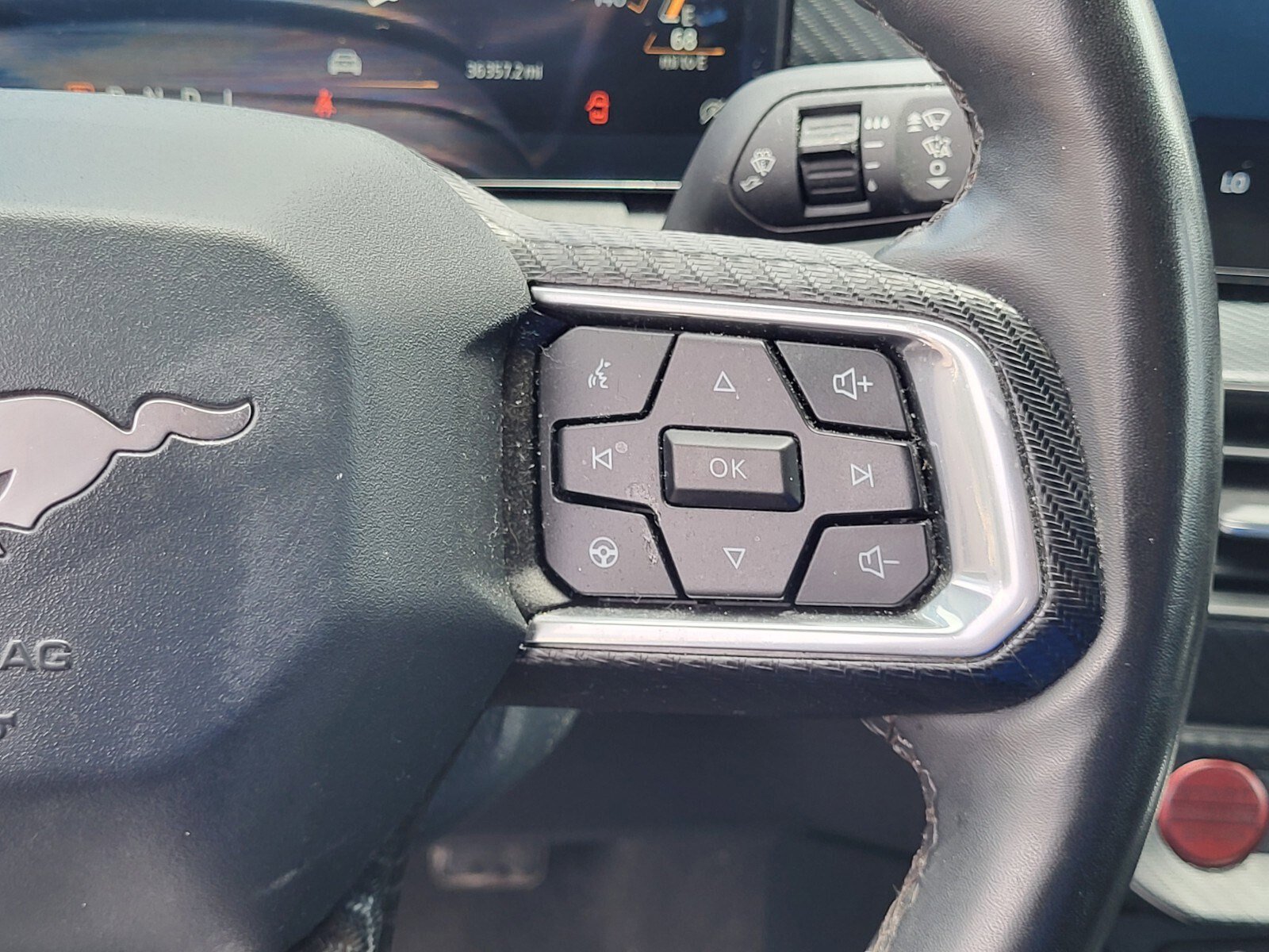 Certified 2024 Ford Mustang Coupe RWD image 27