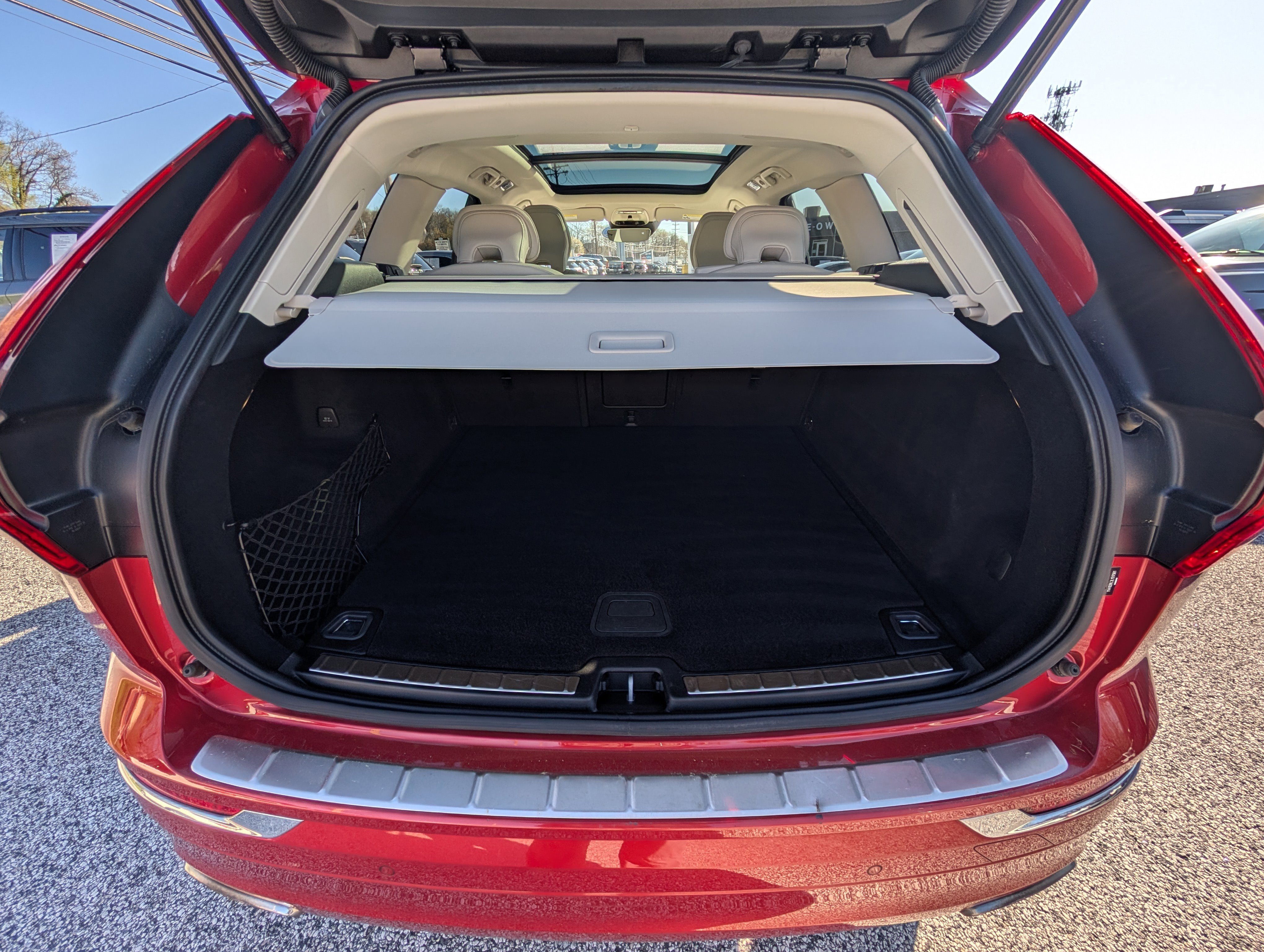 Used 2020 Volvo XC60 T5 Inscription w/ Protection Package Premier image 14