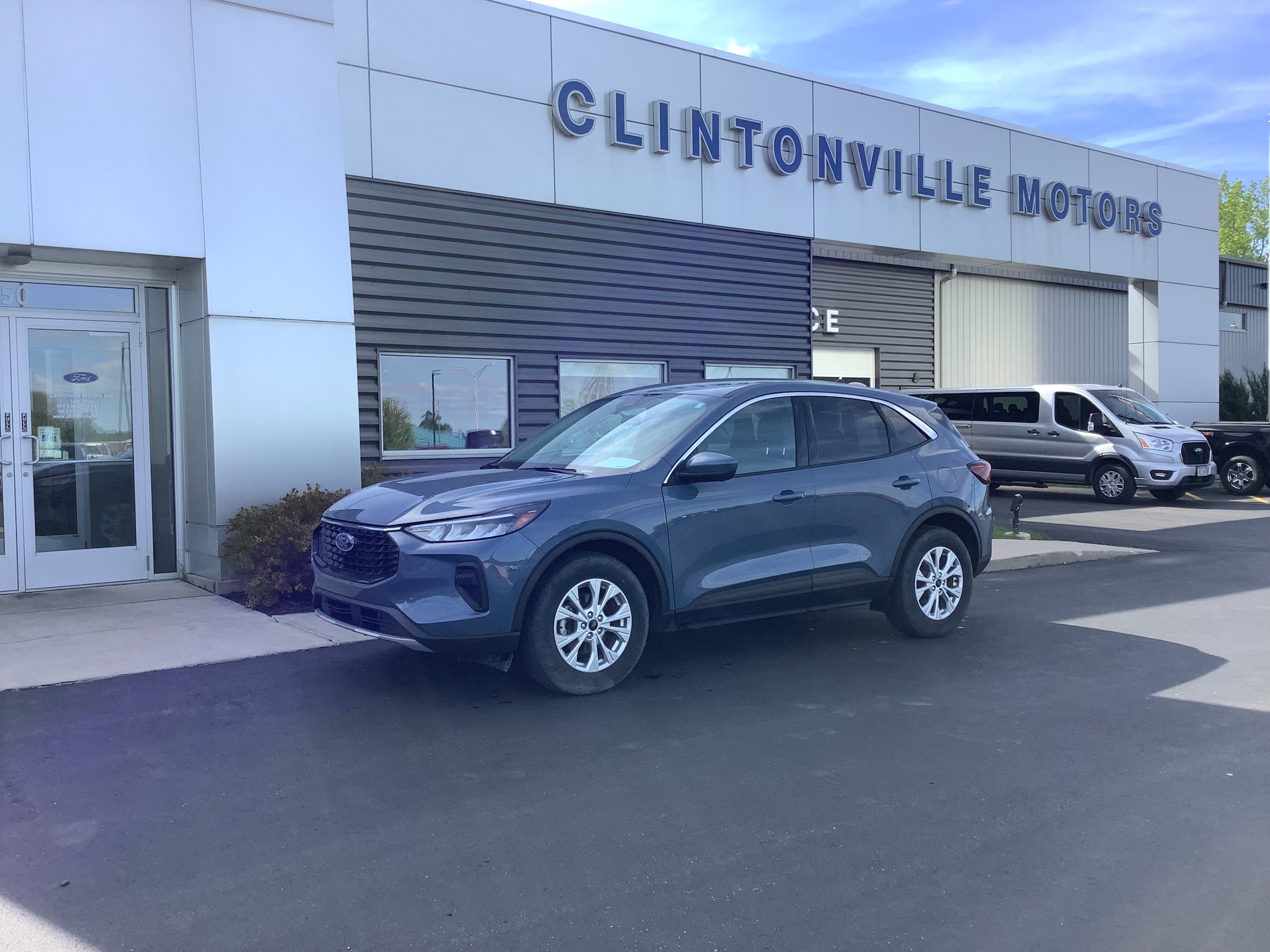 Certified 2023 Ford Escape Active w/ Tech Pack #2 AWD/4WD image 1