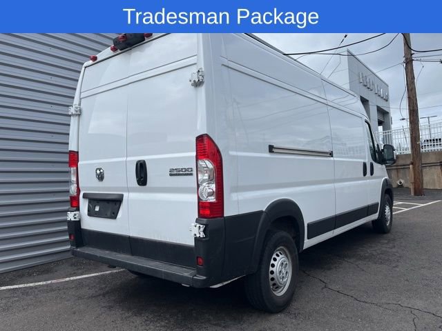 Used 2025 RAM ProMaster 2500 w/ Convenience Group FWD image 3